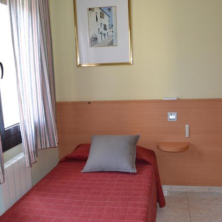 Hostal Bartis Figueres  Pokoj fotografie