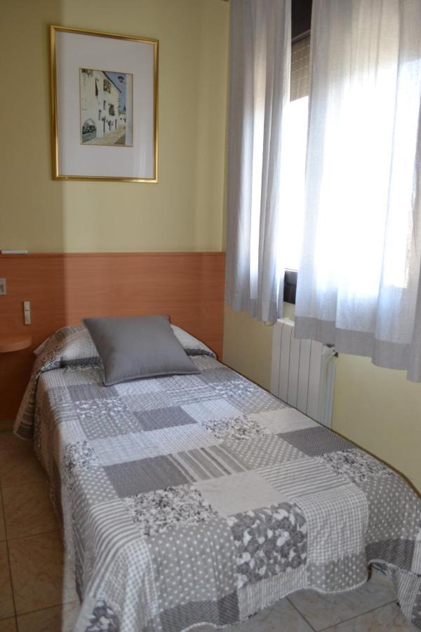 Hostal Bartis Figueres  Exteriér fotografie