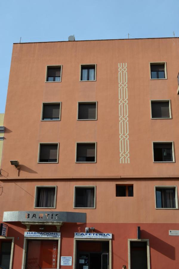 Hostal Bartis Figueres  Exteriér fotografie