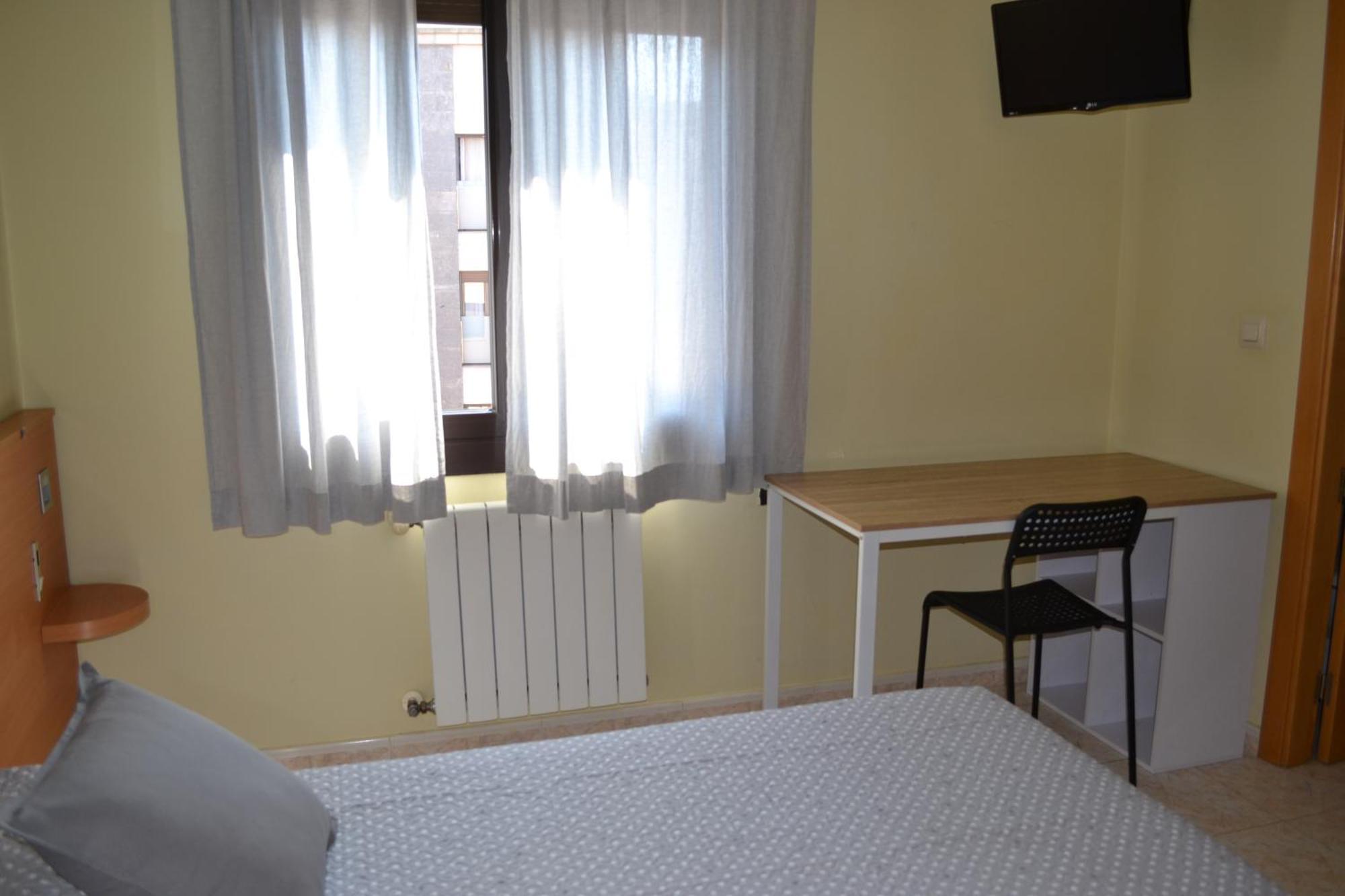 Hostal Bartis Figueres  Pokoj fotografie