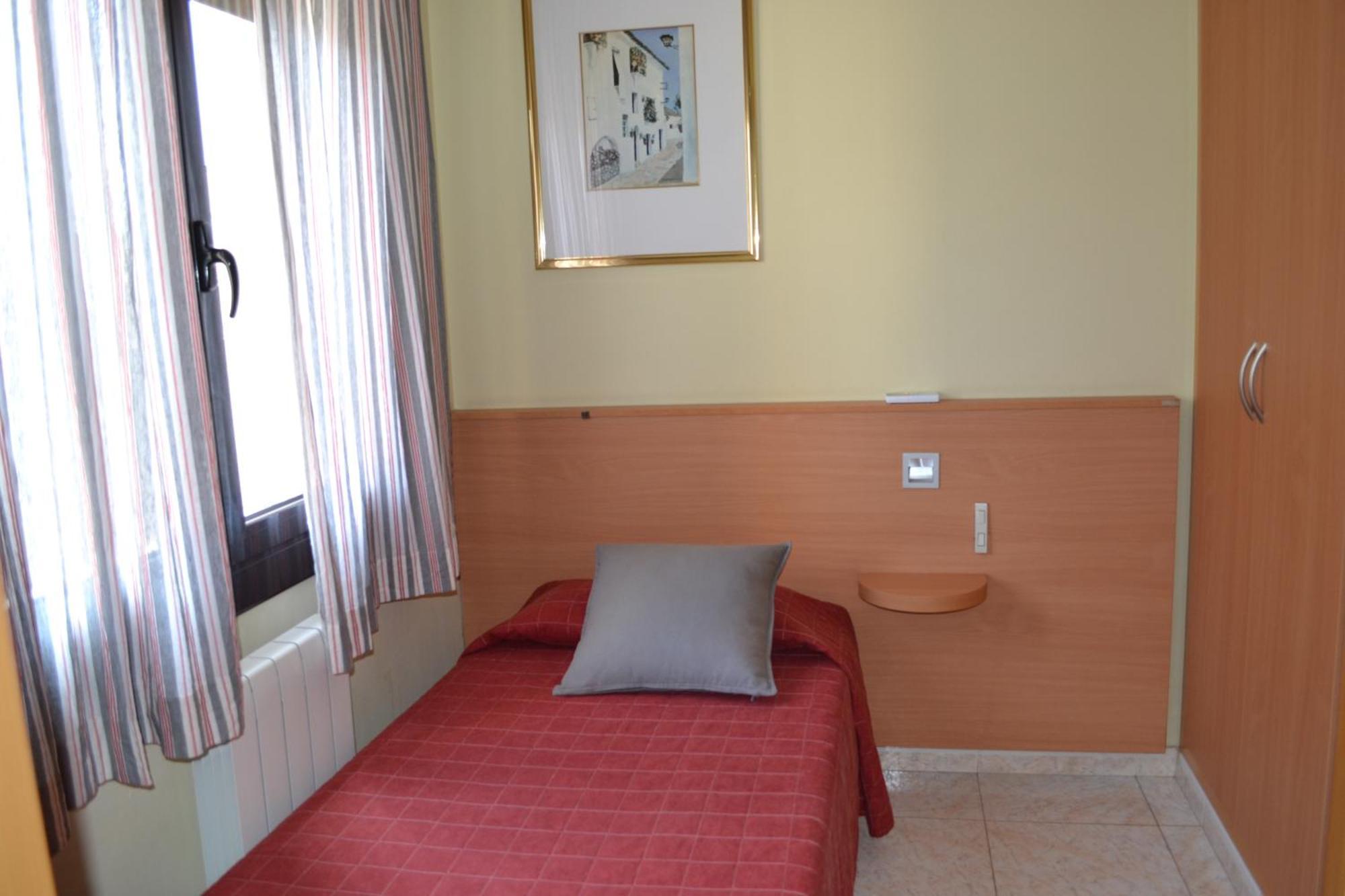 Hostal Bartis Figueres  Pokoj fotografie
